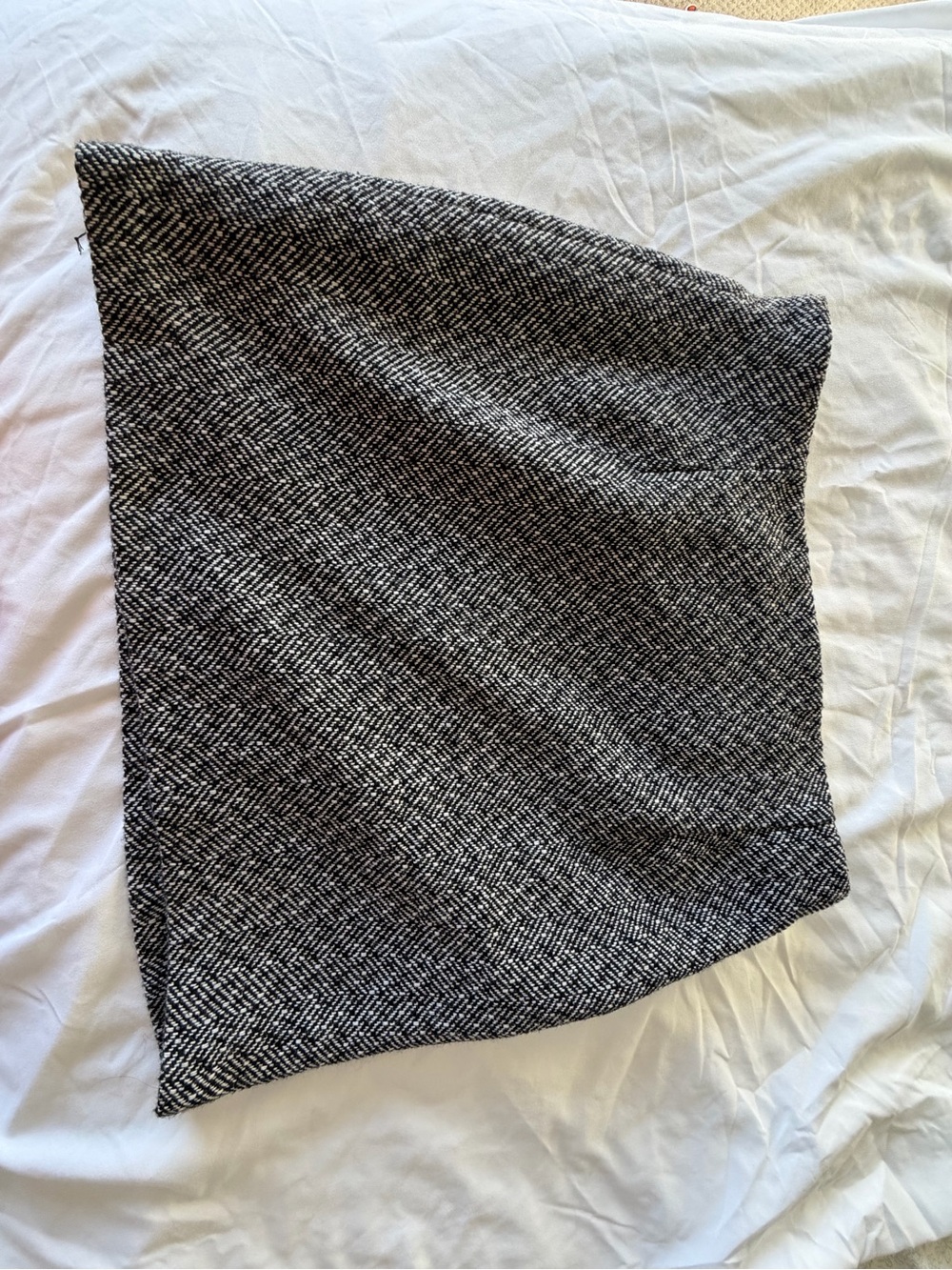 H&M Black and White Skirt - Picture 2 of 4
